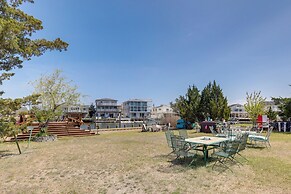 Deck & Dock: Home in Little Egg Harbor Township