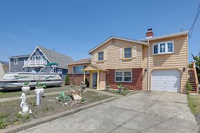 Deck & Dock: Home in Little Egg Harbor Township