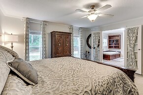 3 Mi to Dtwn Nacogdoches: Quiet Country Home