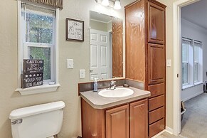 3 Mi to Dtwn Nacogdoches: Quiet Country Home