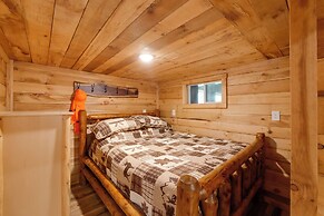 1 Mi to Mohican River: Wooded Retreat w/ Trails!