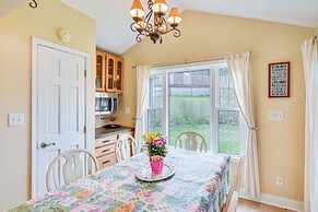 Scenic Views: Spacious Webster Lake House!