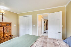 Scenic Views: Spacious Webster Lake House!