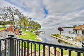 Scenic Views: Spacious Webster Lake House!