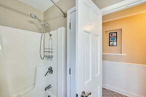 Scenic Views: Spacious Webster Lake House!