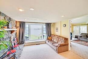 Scenic Views: Spacious Webster Lake House!