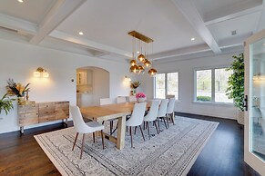 Outdoor Entertainment Areas: Spacious Katonah Gem!