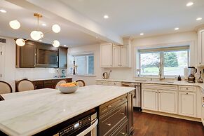 Outdoor Entertainment Areas: Spacious Katonah Gem!