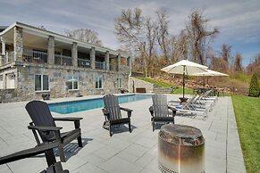 Outdoor Entertainment Areas: Spacious Katonah Gem!
