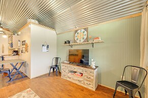 Cozy Couple's Cabin Retreat in Concan!