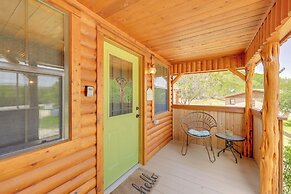 Cozy Couple's Cabin Retreat in Concan!