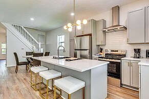 2 Mi to Mass Ave: Indianapolis Townhome Near Parks