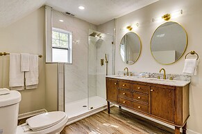 2 Mi to Mass Ave: Indianapolis Townhome Near Parks