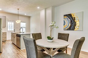 2 Mi to Mass Ave: Indianapolis Townhome Near Parks