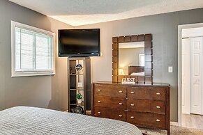 8 Mi to Dtwn Indianapolis: Family Home w/ Yard!