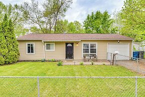 8 Mi to Dtwn Indianapolis: Family Home w/ Yard!