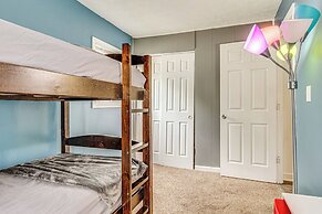 8 Mi to Dtwn Indianapolis: Family Home w/ Yard!