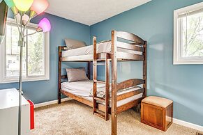 8 Mi to Dtwn Indianapolis: Family Home w/ Yard!