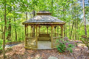 Deck & Game Room: Mountaintop Hideaway in Tiger!