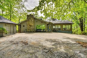 Deck & Game Room: Mountaintop Hideaway in Tiger!