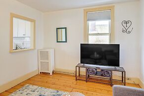1 Mi to Dtwn: Apartment in Schenectady