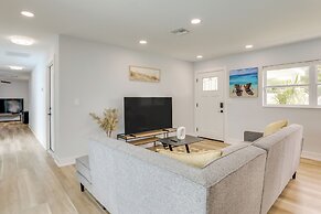 3 Mi to Beach: Modern Retreat in Largo!