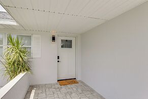 3 Mi to Beach: Modern Retreat in Largo!