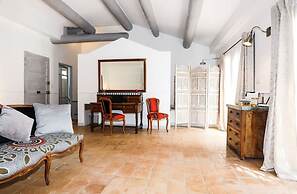 Charming Mas Provencal With Swimming Pool