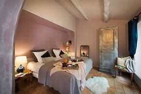 Charming Mas Provencal With Swimming Pool