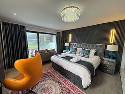 Ambleside Rooms & Suites