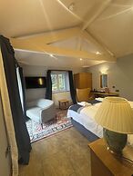 Ambleside Rooms & Suites