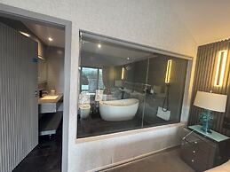 Ambleside Rooms & Suites