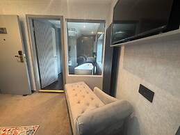 Ambleside Rooms & Suites