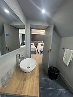Ambleside Rooms & Suites