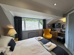 Ambleside Rooms & Suites