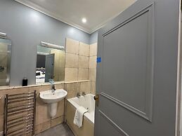 Ambleside Rooms & Suites
