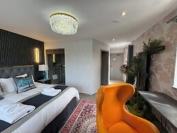Ambleside Rooms & Suites