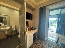 Ambleside Rooms & Suites