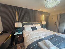 Ambleside Rooms & Suites