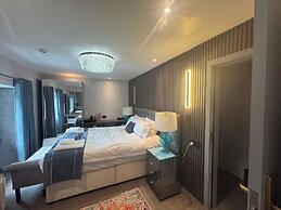 Ambleside Rooms & Suites