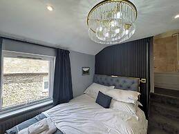 Ambleside Rooms & Suites
