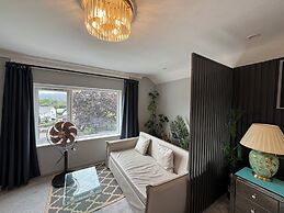 Ambleside Rooms & Suites