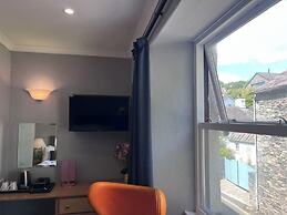 Ambleside Rooms & Suites