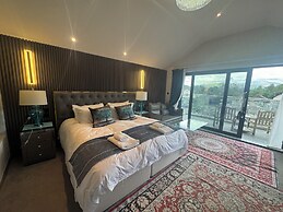 Ambleside Rooms & Suites