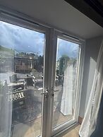 Ambleside Rooms & Suites