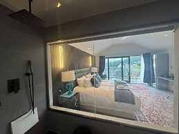 Ambleside Rooms & Suites