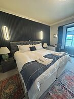 Ambleside Rooms & Suites