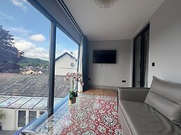 Ambleside Rooms & Suites
