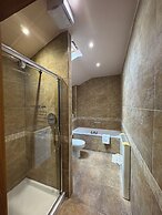 Ambleside Rooms & Suites