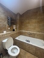 Ambleside Rooms & Suites